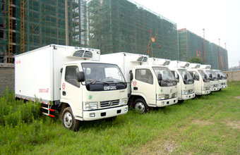 東風(fēng)多利卡4米冷藏車(chē)批量交付，疫苗、海鮮、冷飲專(zhuān)用冷藏車(chē)。